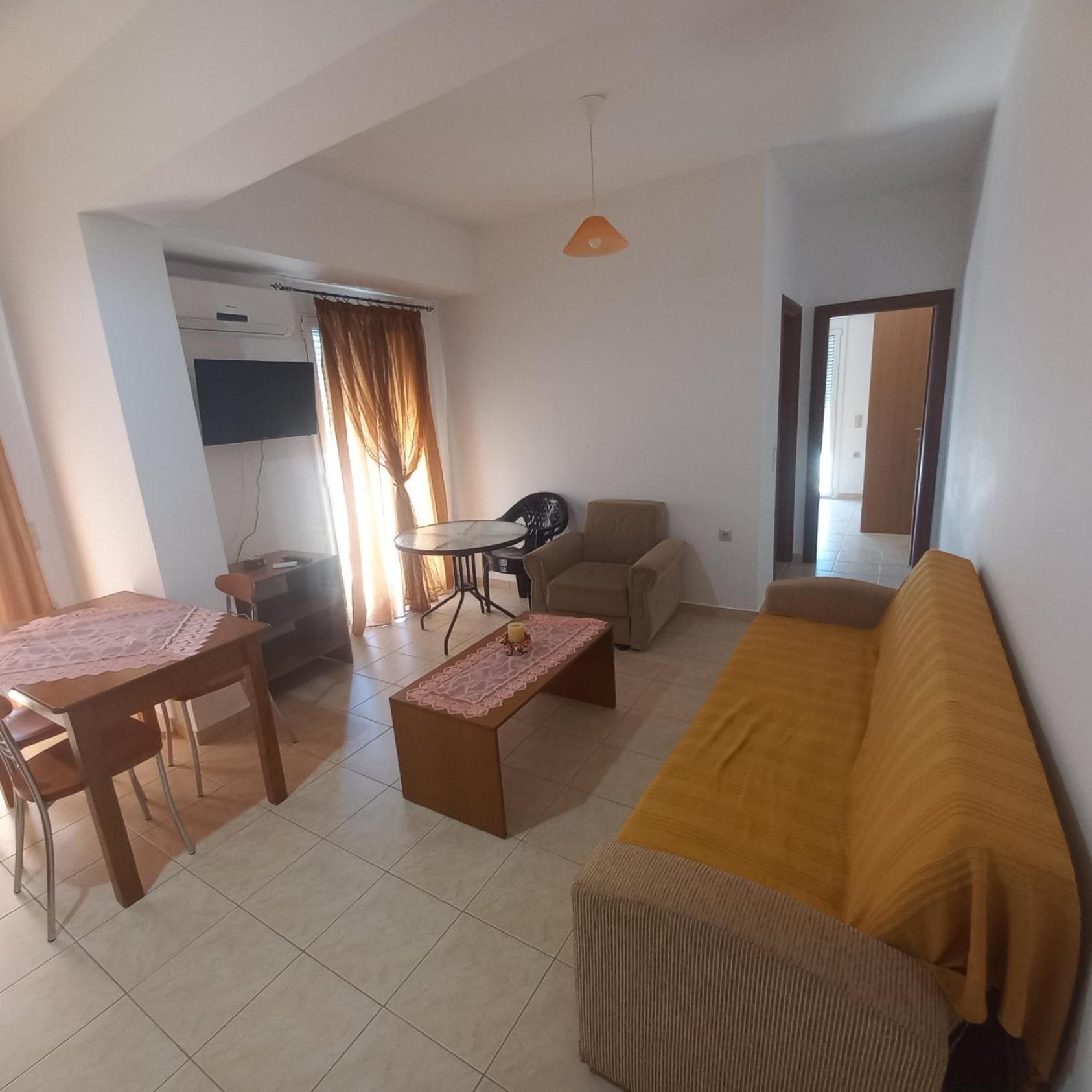 Central Rooms Makrýgialos 外观 照片