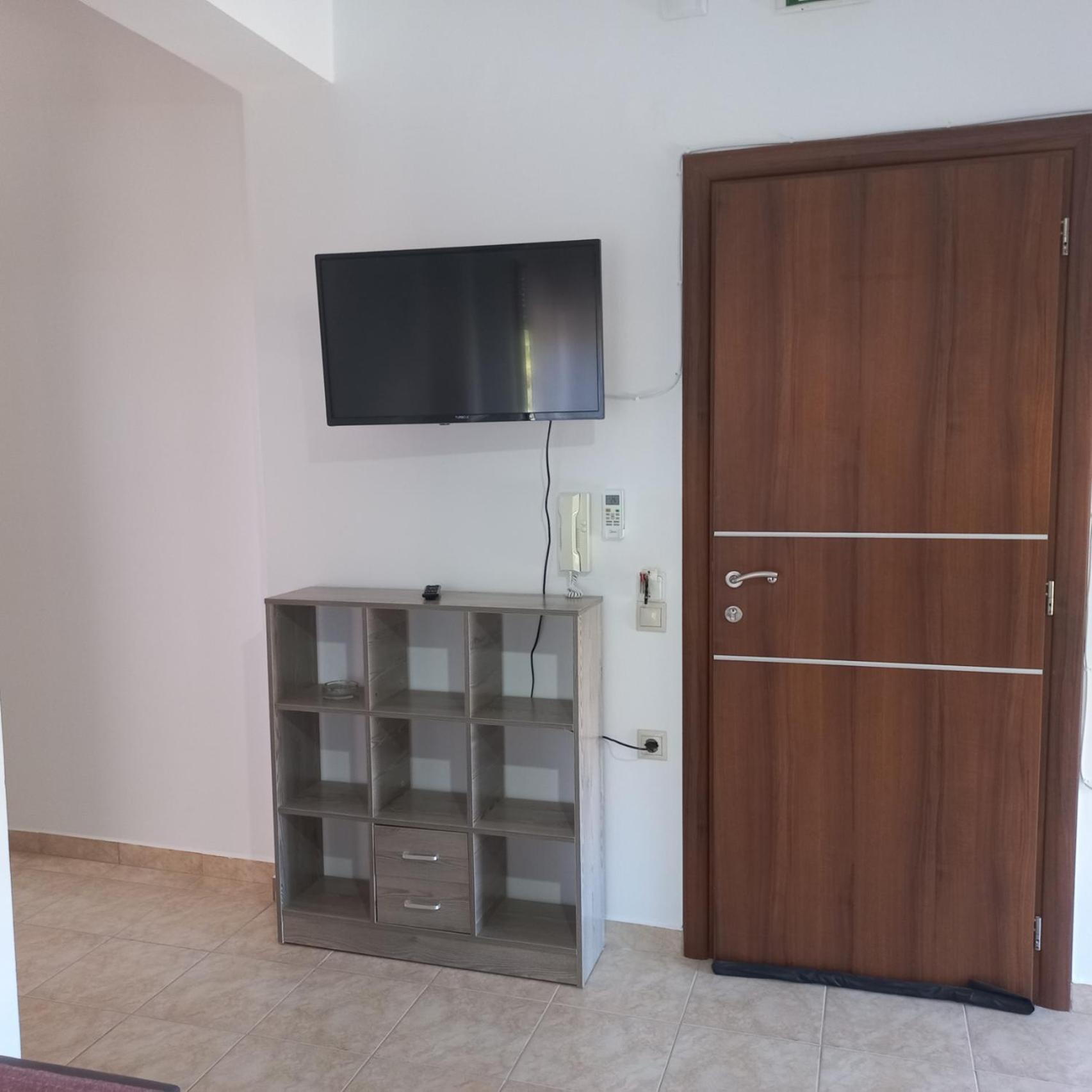 Central Rooms Makrýgialos 外观 照片